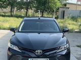 Toyota Camry 2019 года за 13 700 000 тг. в Казыгурт – фото 2