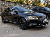 Volkswagen Passat 2012 года за 5 500 000 тг. в Алматы