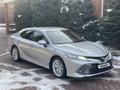 Toyota Camry 2018 года за 14 300 000 тг. в Алматы – фото 6