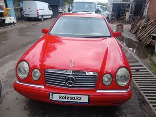 Mercedes-Benz E 280