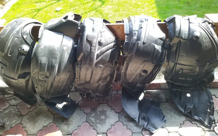 Подкрылок передние от Toyota Camry 45 за 40 000 тг. в Алматы