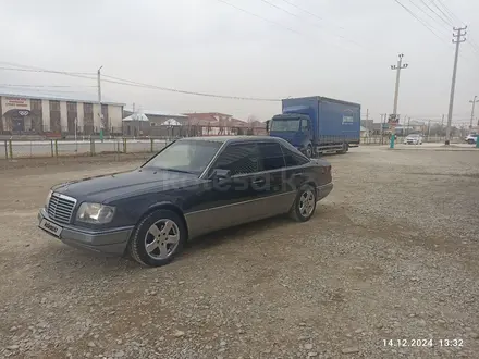 Mercedes-Benz E 200 1994 года за 2 400 000 тг. в Жанакорган – фото 2