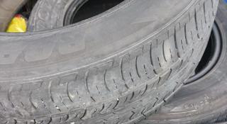 Шины ROADSTOONE 215/60/16/Бу-4-штук за 20 000 тг. в Жанаозен