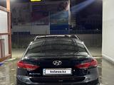 Hyundai Elantra 2018 года за 7 000 000 тг. в Атырау – фото 5