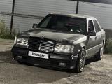 Mercedes-Benz E 260 1991 года за 950 000 тг. в Шахтинск