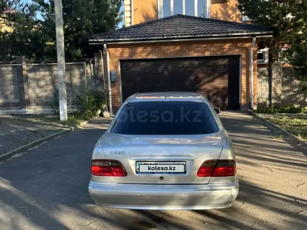 Mercedes-Benz E 320 1998 года за 1 850 000 тг. в Астана – фото 4