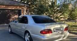 Mercedes-Benz E 320 1998 года за 1 850 000 тг. в Астана – фото 2
