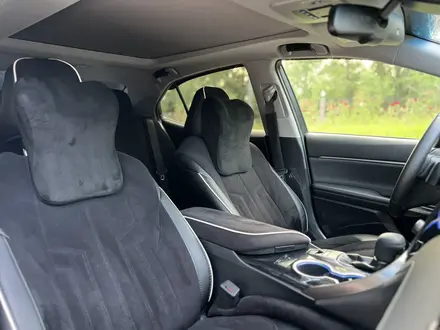 Toyota Camry 2021 года за 14 000 000 тг. в Алматы – фото 16