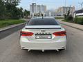 Toyota Camry 2021 года за 14 000 000 тг. в Алматы – фото 18