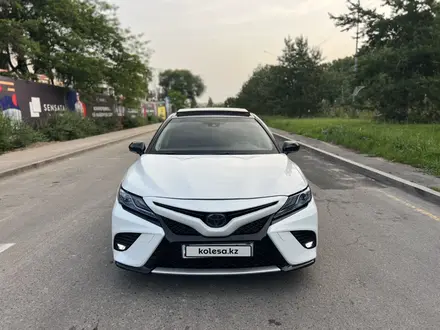 Toyota Camry 2021 года за 14 000 000 тг. в Алматы – фото 25