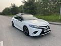 Toyota Camry 2021 года за 14 000 000 тг. в Алматы – фото 26
