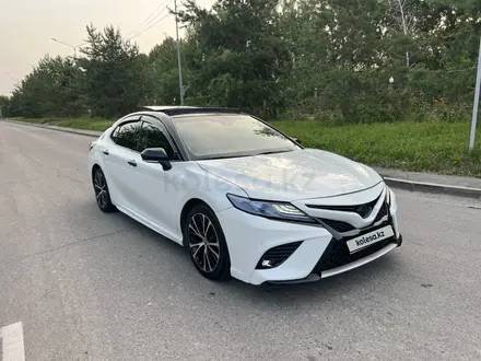 Toyota Camry 2021 года за 14 000 000 тг. в Алматы – фото 26