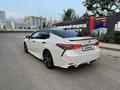 Toyota Camry 2021 года за 14 000 000 тг. в Алматы – фото 3