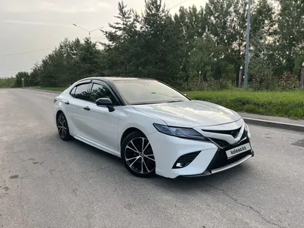 Toyota Camry 2021 года за 14 000 000 тг. в Алматы – фото 2
