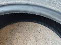 На Land Cruiser 200 Шипованные шины 285/60R18 за 50 000 тг. в Караганда – фото 2