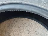 На Land Cruiser 200 Шипованные шины 285/60R18 за 50 000 тг. в Караганда – фото 2