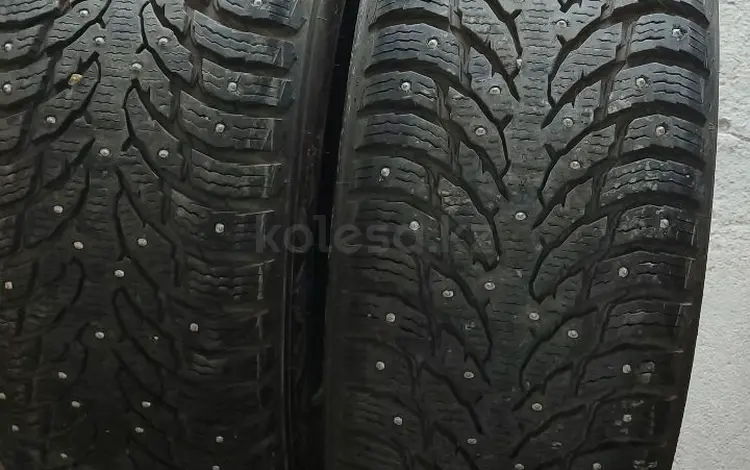 На Land Cruiser 200 Шипованные шины 285/60R18 за 50 000 тг. в Караганда