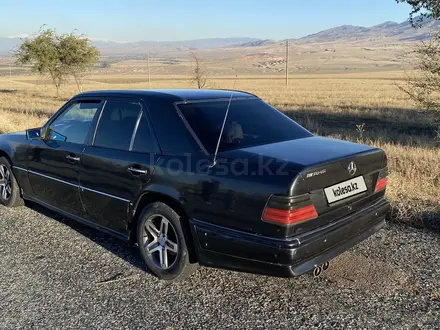 Mercedes-Benz E 230 1992 года за 1 200 000 тг. в Талдыкорган – фото 8