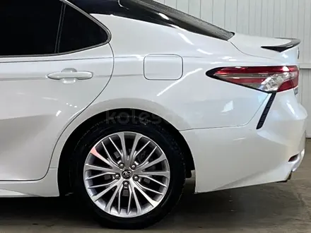 Toyota Camry 2019 года за 9 878 100 тг. в Астана – фото 7
