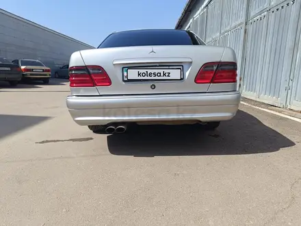 Mercedes-Benz E 320 1999 года за 3 500 000 тг. в Кокшетау – фото 7