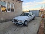 Mercedes-Benz E 220 1991 года за 2 400 000 тг. в Актау – фото 3