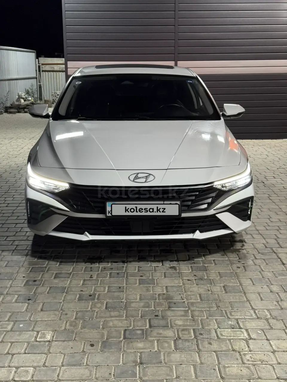 Hyundai Elantra, 2024