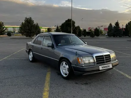 Mercedes-Benz E 230 1988 года за 1 980 000 тг. в Алматы – фото 2