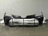 Передний бампер на Toyota за 20 000 тг. в Алматы