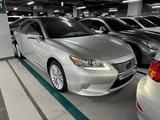 Lexus ES 350 2013 года за 13 500 000 тг. в Астана – фото 2