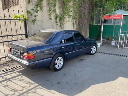 Mercedes-Benz E 230 1992 года за 2 600 000 тг. в Тараз – фото 3