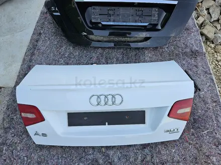 Крышка багажника на Audi A6 C6 за 90 000 тг. в Шымкент – фото 2