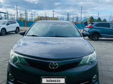Toyota Camry 2013 года за 4 700 000 тг. в Актобе – фото 3