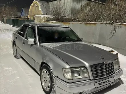 Mercedes-Benz E 220 1994 года за 1 850 000 тг. в Сатпаев – фото 6