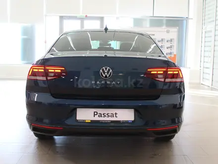 Volkswagen Passat Business 2.0 TSI 2022 года за 16 800 000 тг. в Костанай – фото 5