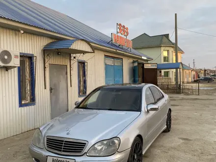 Mercedes-Benz S 320 2001 года за 3 200 000 тг. в Актау