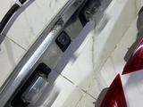 Хром молдинг багажника Камри 55 американец за 40 000 тг. в Актобе – фото 3