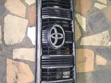 Решетка радиатора Toyota Land Cruiser Prado 150 ОРИГ БУ за 90 000 тг. в Павлодар