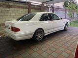 Mercedes-Benz E 280 1997 года за 4 000 000 тг. в Тараз – фото 4