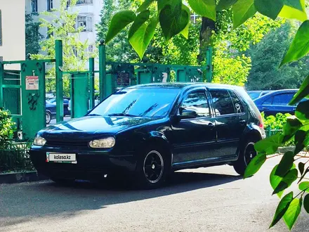 Volkswagen Golf 1997 года за 3 500 000 тг. в Астана