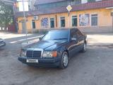 Mercedes-Benz E 230 1991 года за 950 000 тг. в Астана – фото 2