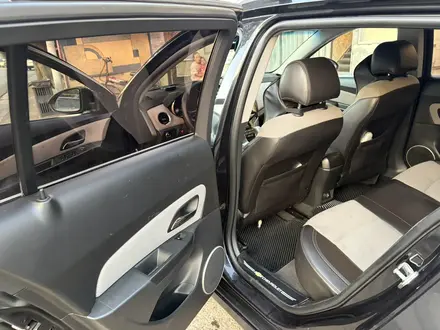 Chevrolet Cruze 2013 года за 4 000 000 тг. в Алматы – фото 9