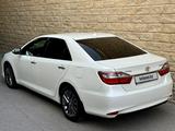 Toyota Camry 2017 года за 13 600 000 тг. в Шымкент – фото 4