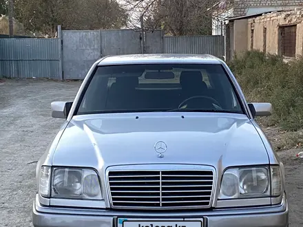 Mercedes-Benz E 280 1994 года за 3 000 000 тг. в Кызылорда – фото 2