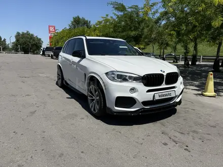 BMW X5 2017 года за 17 300 000 тг. в Алматы – фото 2