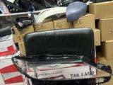 Стекло фары Камри 70 за 41 800 тг. в Алматы