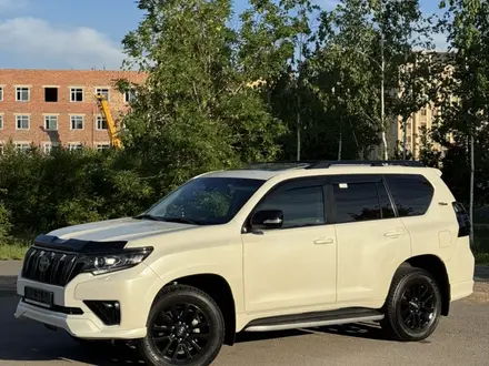 Toyota Land Cruiser Prado 2020 года за 30 000 000 тг. в Астана