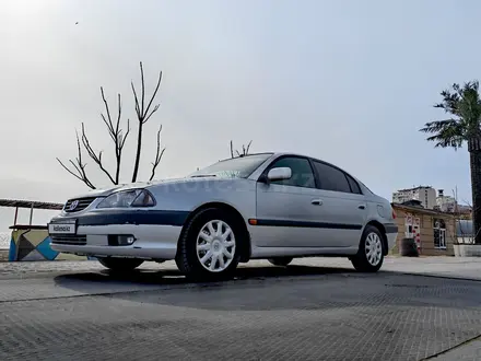 Toyota Avensis 1998 года за 3 100 000 тг. в Актау