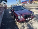 Mercedes-Benz E 240 1998 года за 2 500 000 тг. в Есик