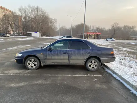 Toyota Camry 1997 года за 3 500 000 тг. в Усть-Каменогорск – фото 3