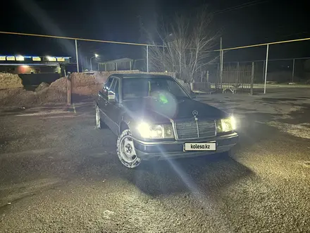 Mercedes-Benz E 230 1990 года за 900 000 тг. в Алматы